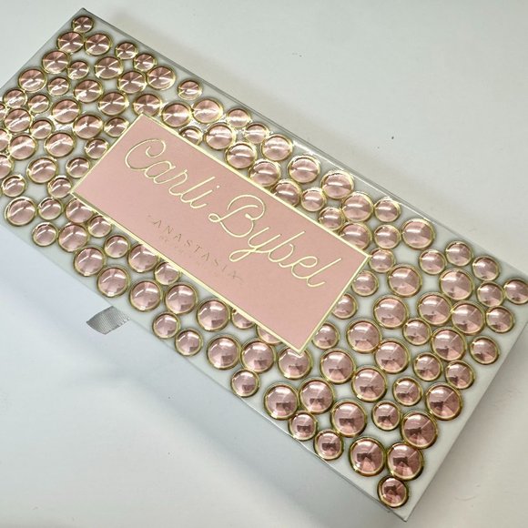 Anastasia Beverly Hills Carli Bybel Eyeshadow Palette Full  Anastasia Beverly Hills Carli Bybel Palette